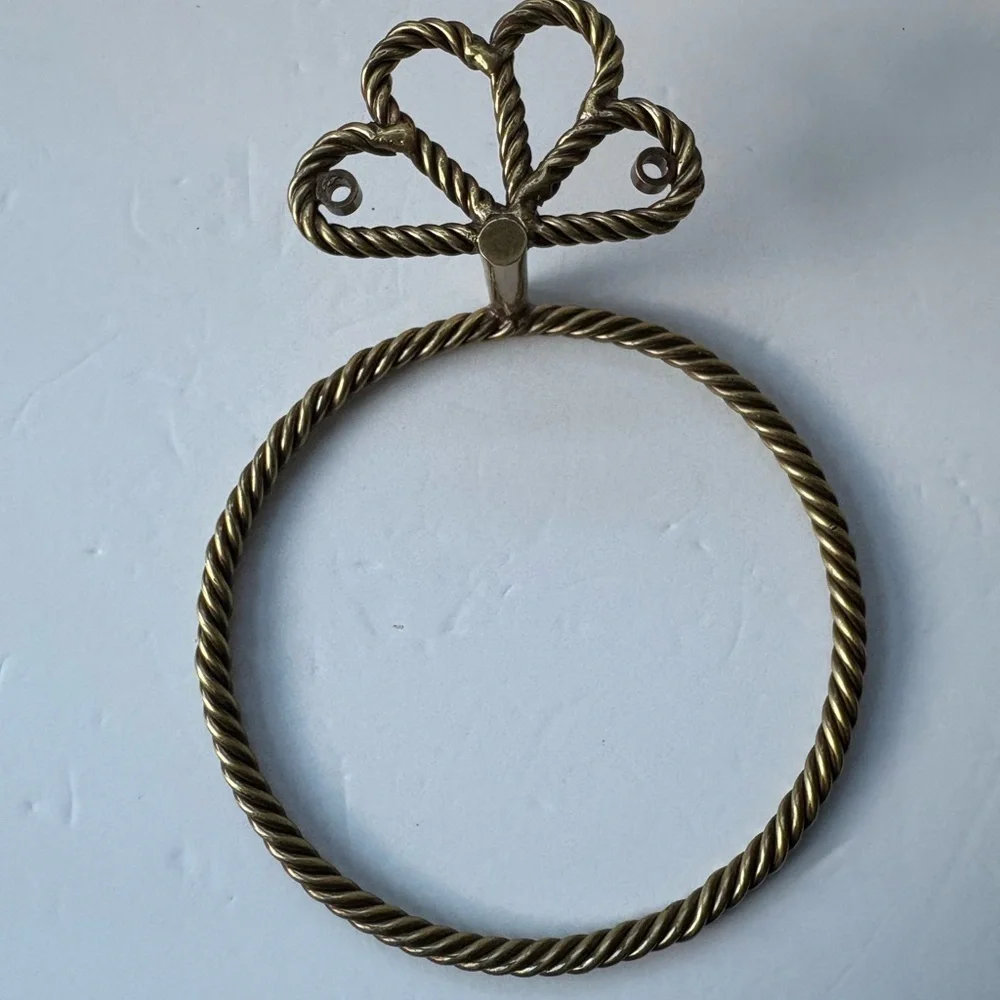 NWOT Anthropologie Francis Towel Ring